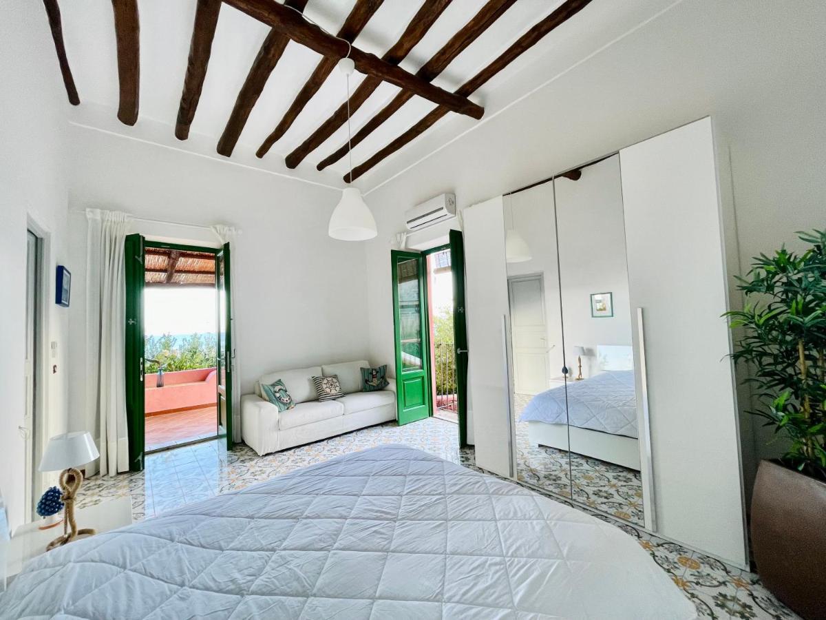 Villa Pomelia, Villa Nel Corso Di Santa Marina Salina A 50 Mt Dal Mare Экстерьер фото