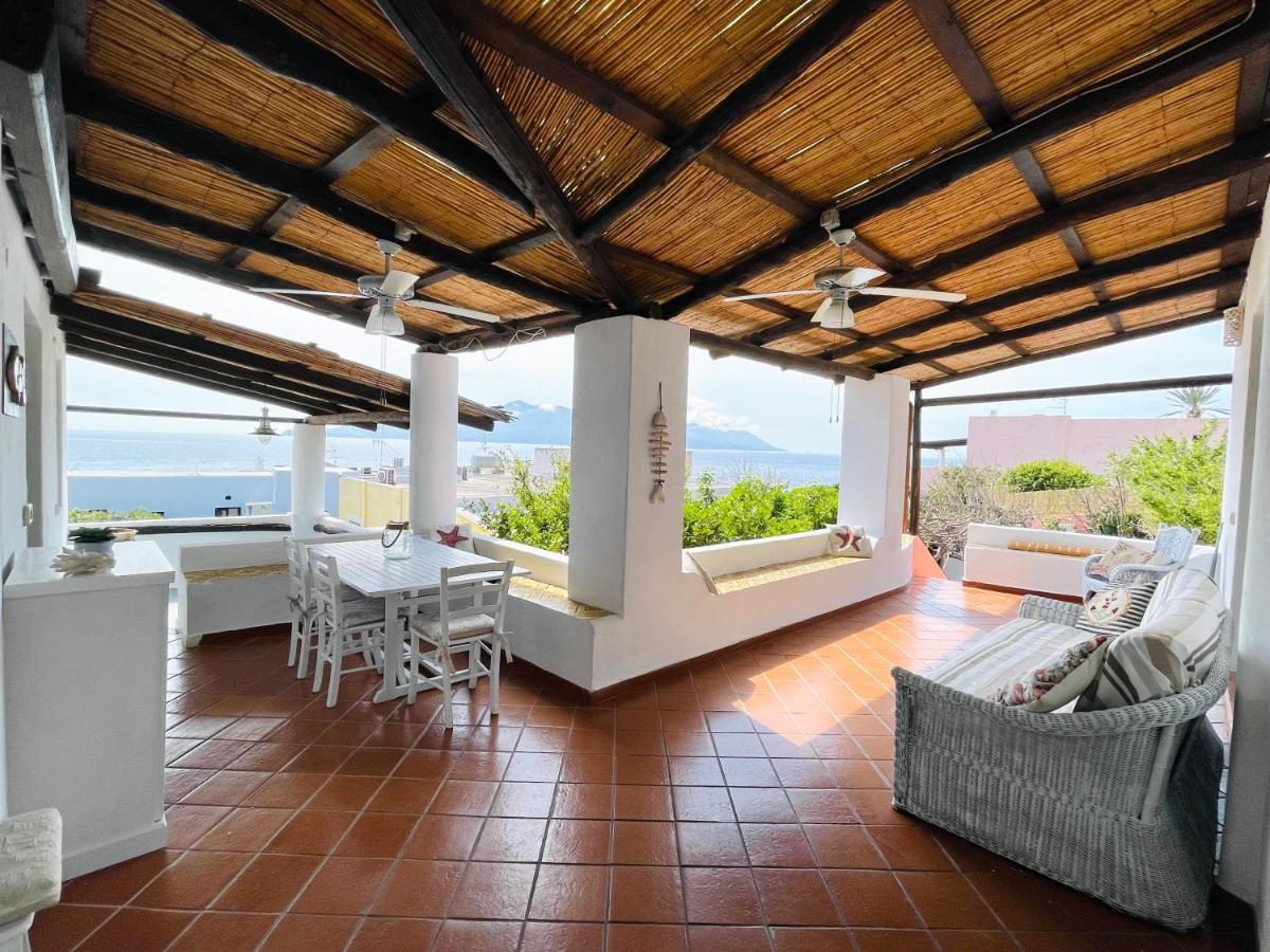 Villa Pomelia, Villa Nel Corso Di Santa Marina Salina A 50 Mt Dal Mare Экстерьер фото