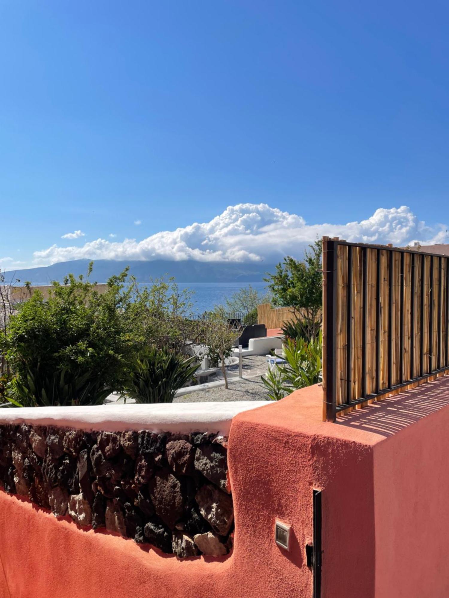 Villa Pomelia, Villa Nel Corso Di Santa Marina Salina A 50 Mt Dal Mare Экстерьер фото